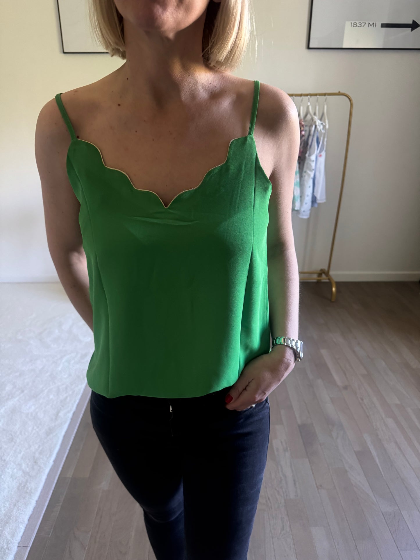 Top - Amanda