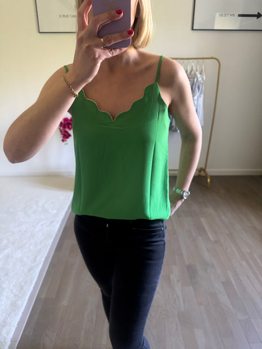 Top - Amanda
